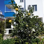 アパートホテル Parla Çeşme