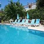 Apart-hotel Parla 4*
