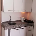 アパートホテル Parla Çeşme