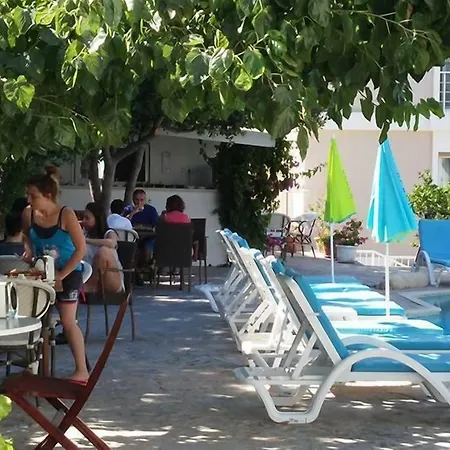 Aparthotel Parla 4*