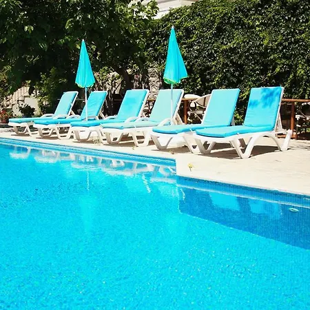 Ξενοδοχείο με διαμερίσματα Parla Çeşme