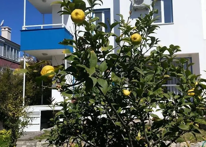 Apart Otel Parla Çeşme