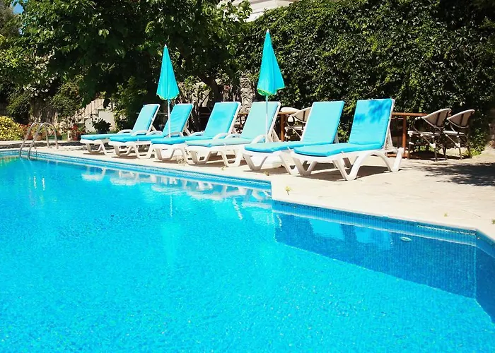 Apart Otel Parla Çeşme