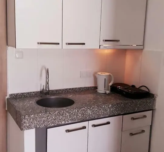 Apart Otel Parla Çeşme